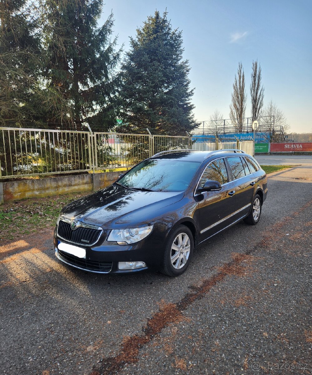 Škoda Superb Model 2013 - 6