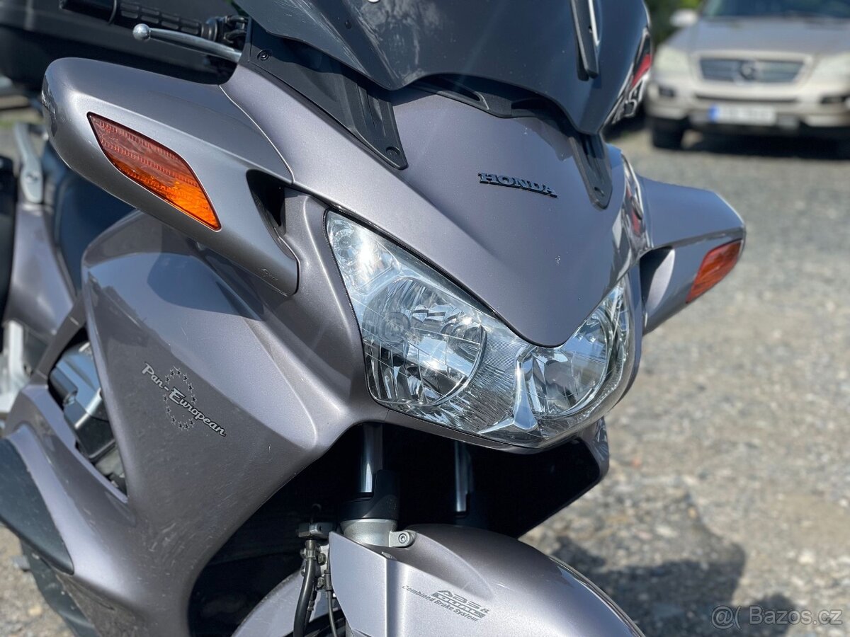 HONDA ST 1300A PAN EUROPEAN - 6