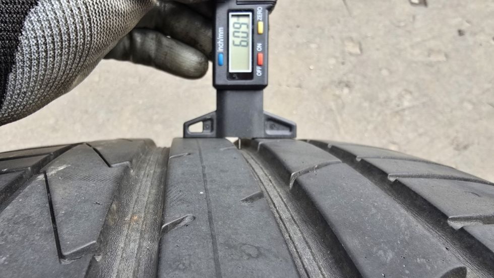 Letní pneu 255/35/19 Hankook - 6