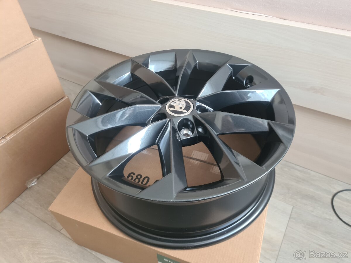 NOVÉ Alu ITALIA 6,0J x 16" ET 35 Kamiq, Scala atd. - 6