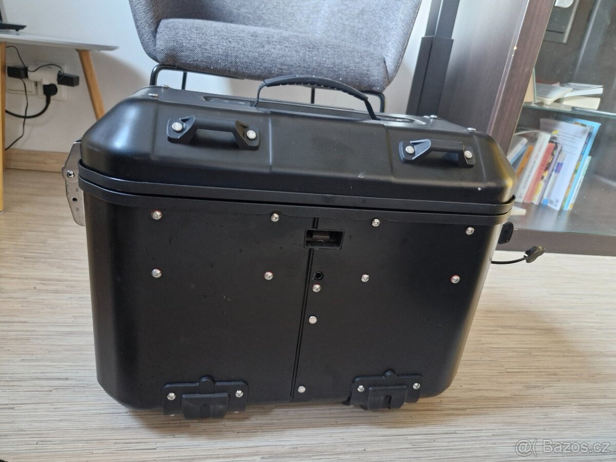 GIVI Trekker Dolomiti + boční nosič PL8201 + zadní nosič SR8 - 6