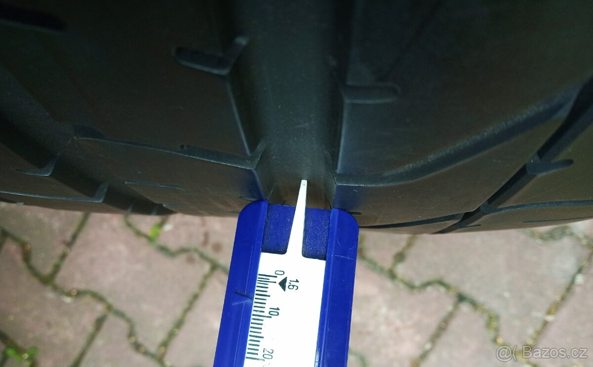 Pneu Pirelli P ZERO 285/30/19 1 ks - 6