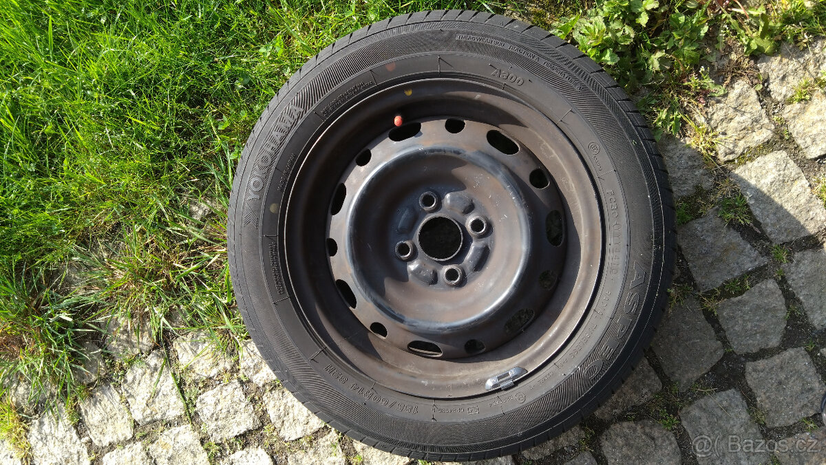 4ks letní pneu YOKOHAMA 185/60R14 82H vč. disků na Mazda 2 - 6