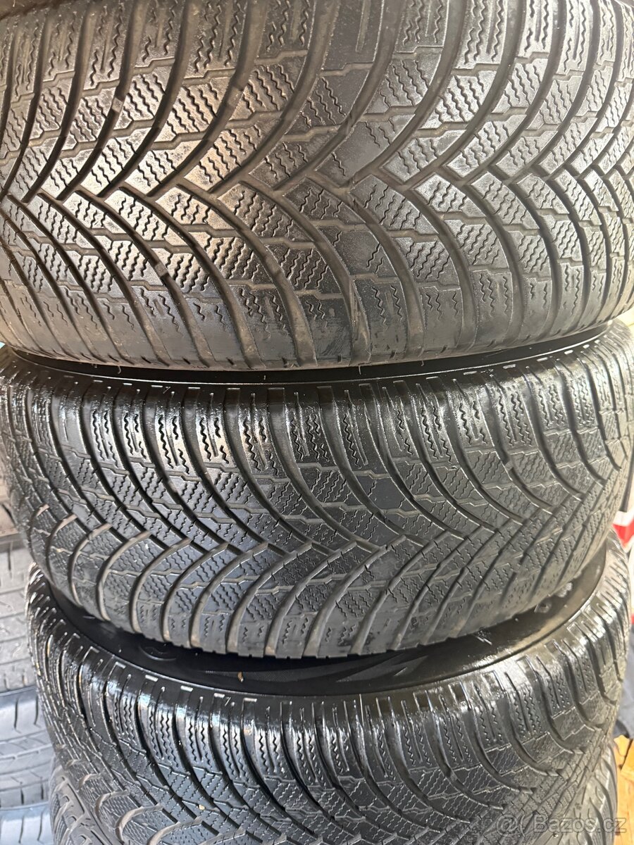 Zimní kola VW Škoda 215/55 R17 ET45 - 6