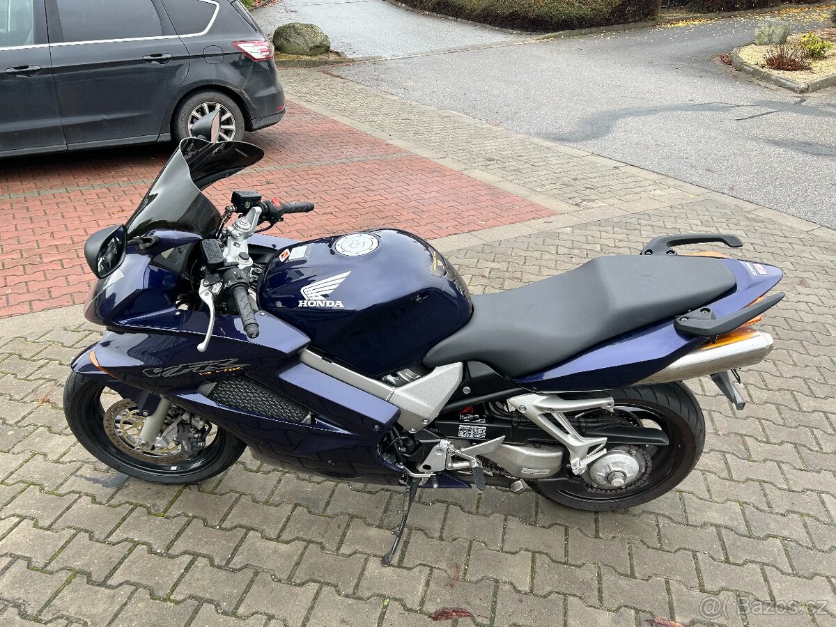 Honda VFR 800 VTEC 2002 - 6