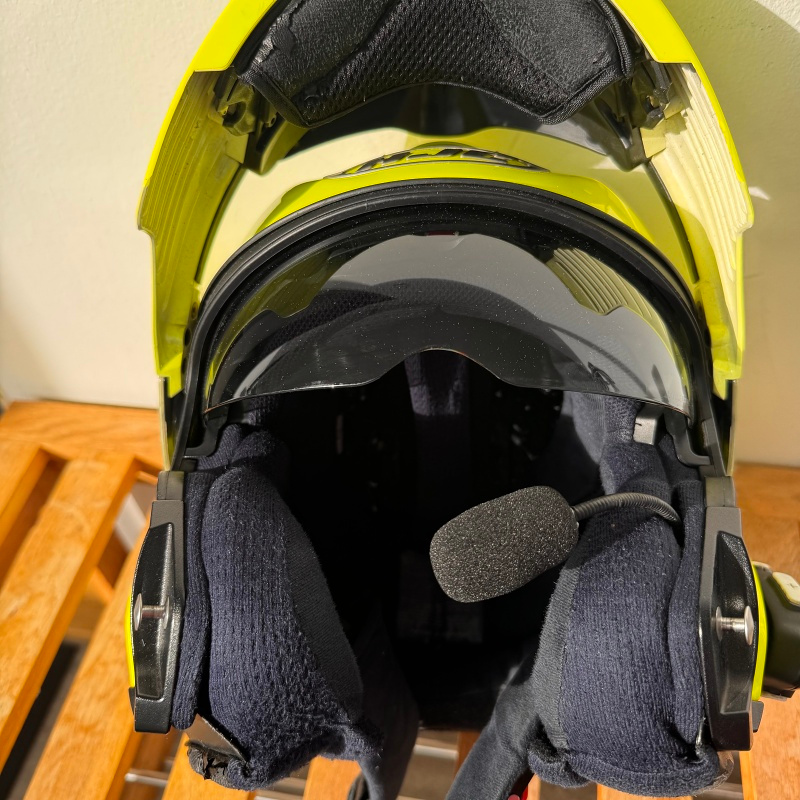 Vyklápěcí helma HJC - 6