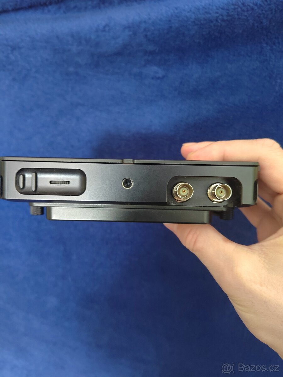 Small HD 6 MONITOR - 6