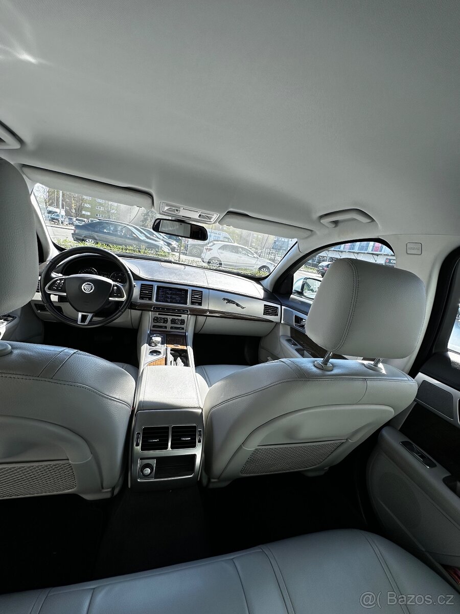 Jaguar XF 2,2D 140kw Automat - 6