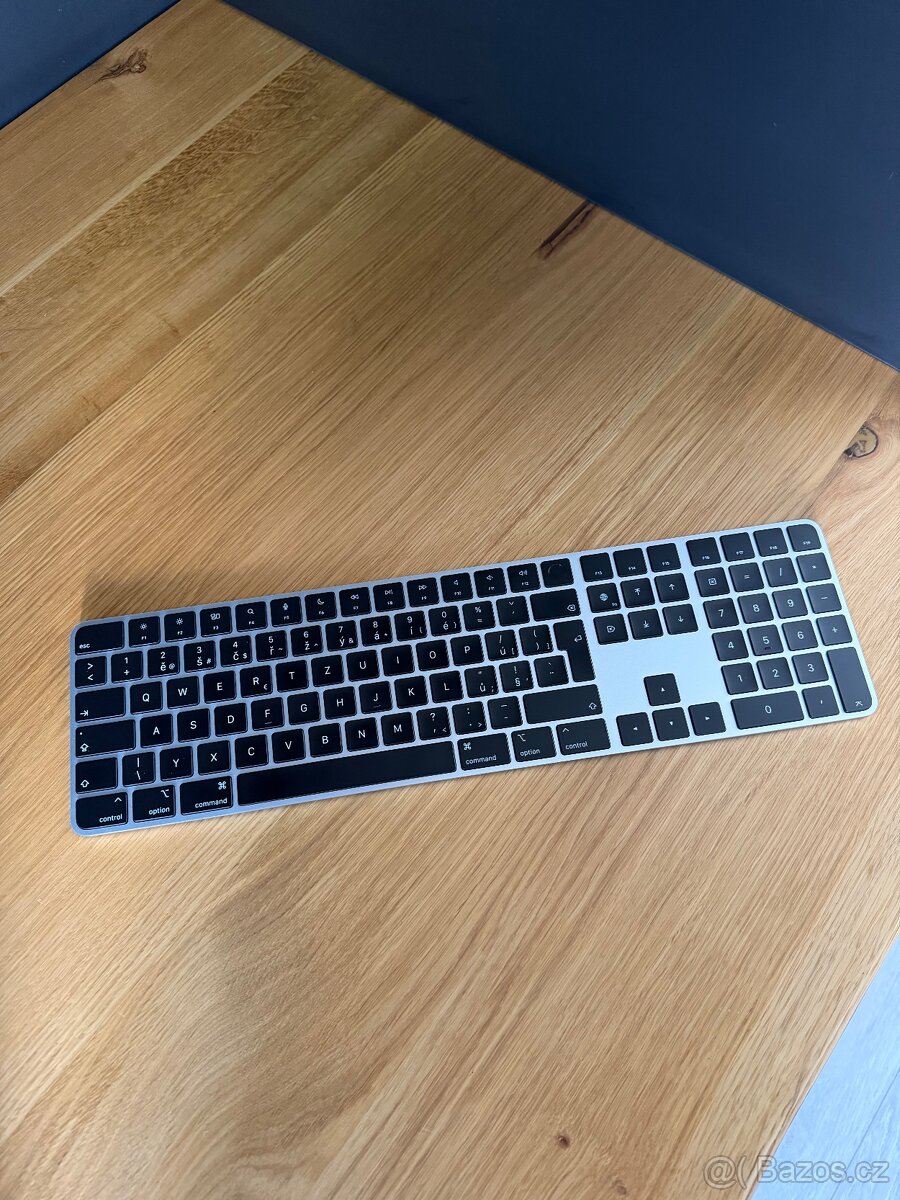 Apple Magic Keyboard s Touch ID + Numeric Keypad – CZ, Black - 6