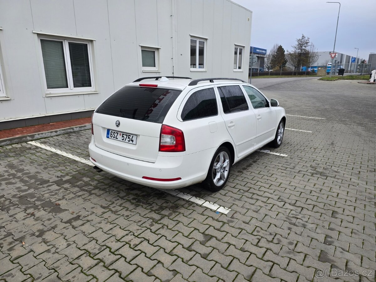 Škoda Octavia 2 FL RS Combi - 6