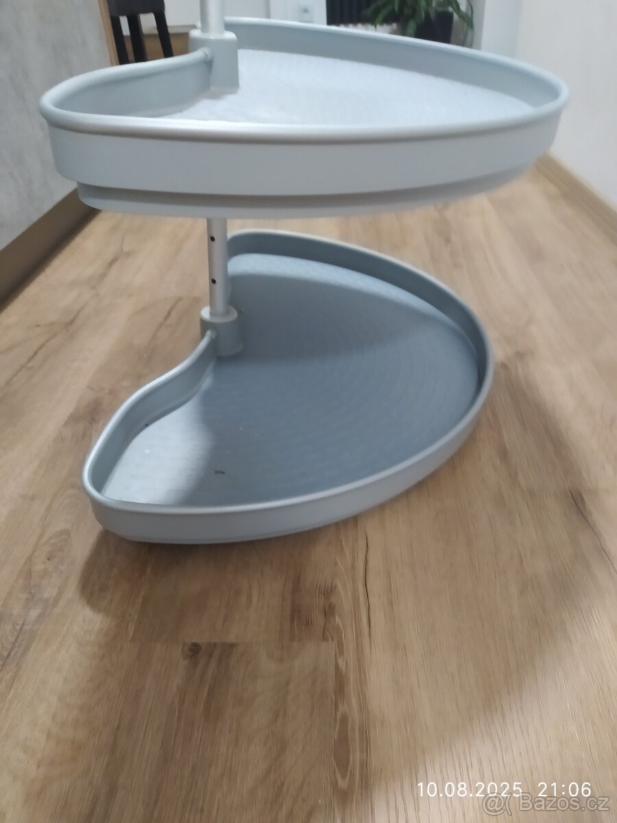 Otočné police do kuchyňské linky - 6