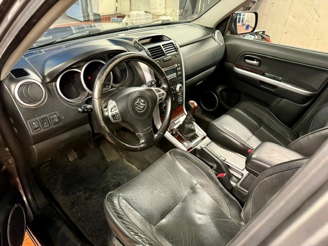 Suzuki Grand Vitara - 6