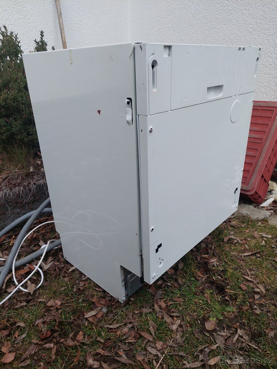 Vestavná myčka nádobí Baumatic BDI 633 - 6