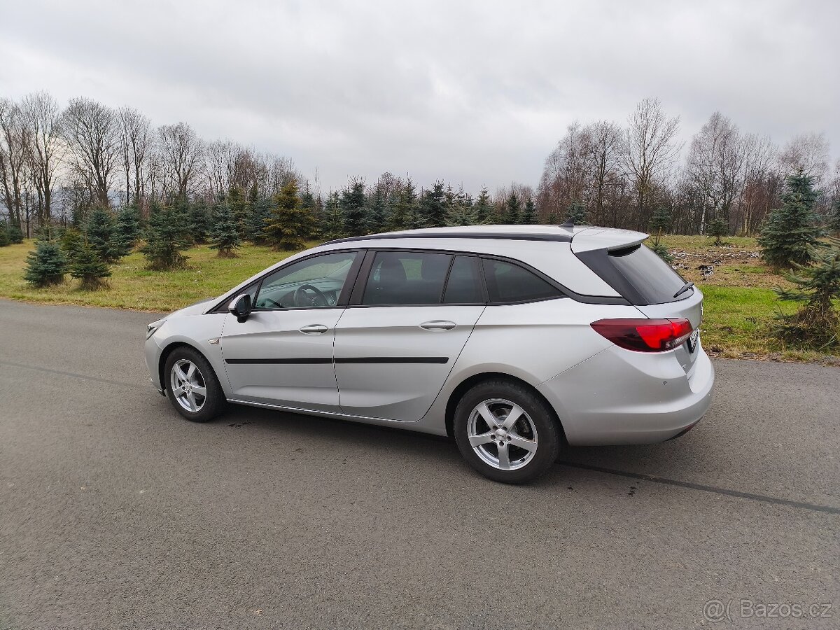 Opel Astra K 1,6 CDTI kombi - 6