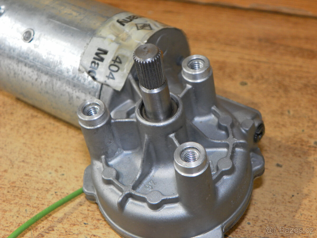 Elektromotor s převodovkou SWF 404.667 12VDC 47 ot./min. - 6