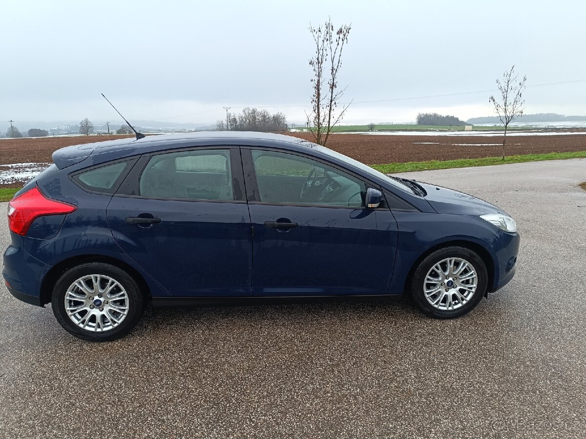Ford Focus hatchback , 1.0 ecoboost 74kw ,TOP - 6
