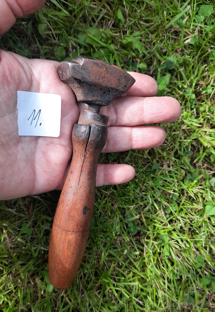 Ze staré ševcovské dílny - 6