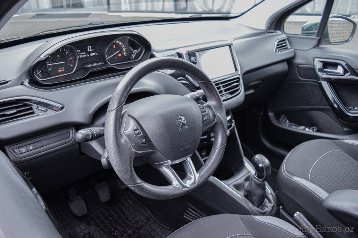 Peugeot 208 1.2 Active 2015 - 6