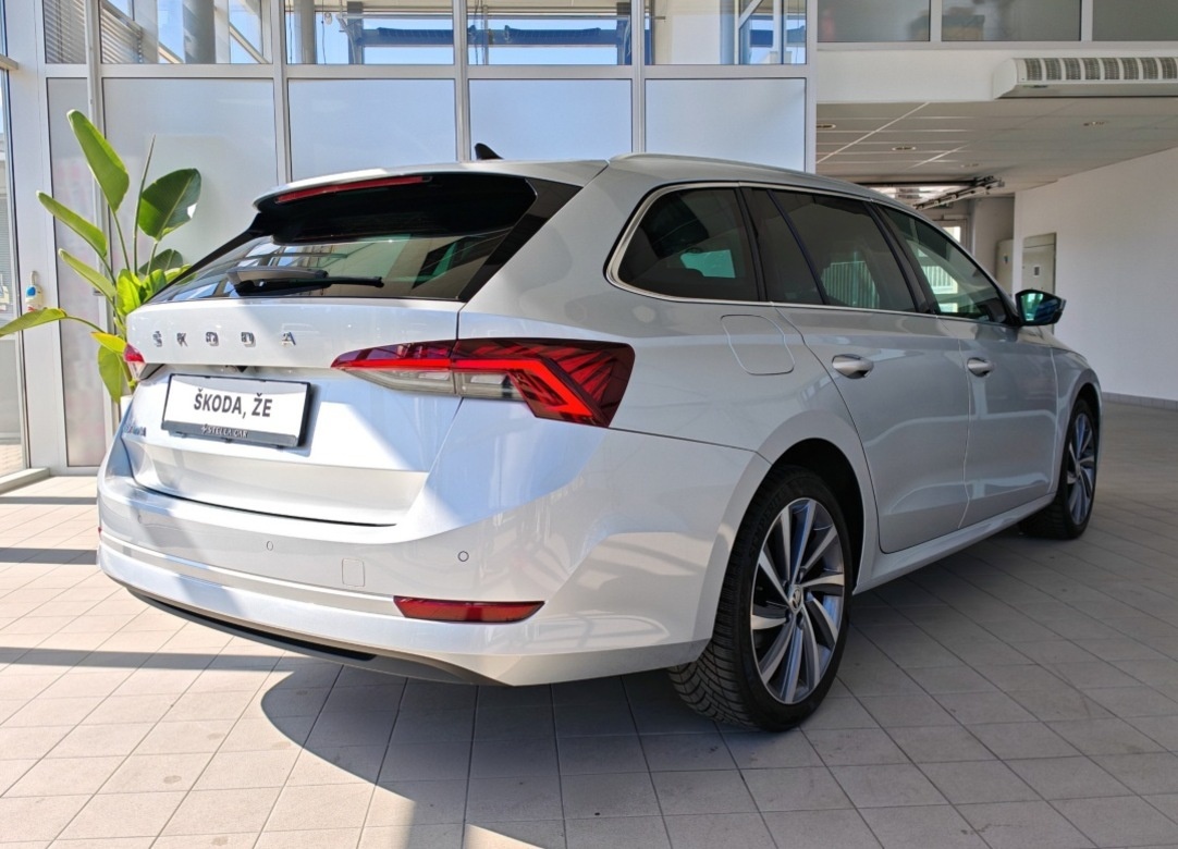 Škoda Octavia Combi 2.0 TDI Style DSG - 6