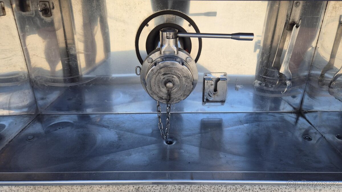 Prodám GRAPAR T3-G - Potravinářská cisterna 30 m3 - 4 komory - 6