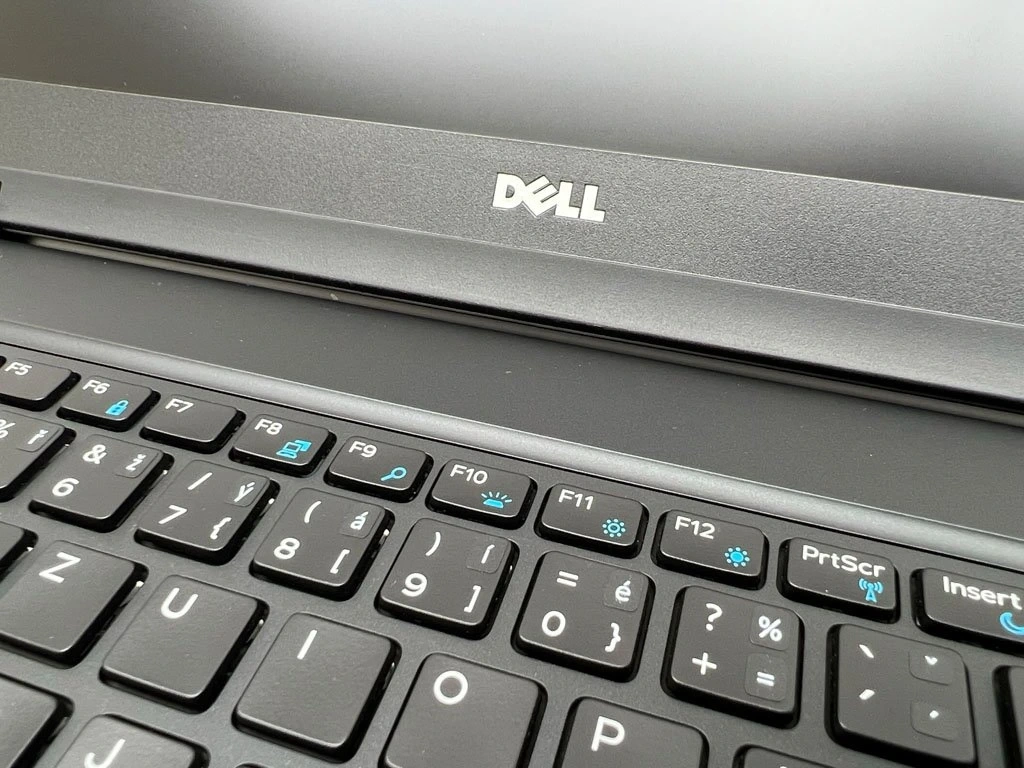 Dell Latitude 5580 I5 RAM 32 NVMe 1TB - 6