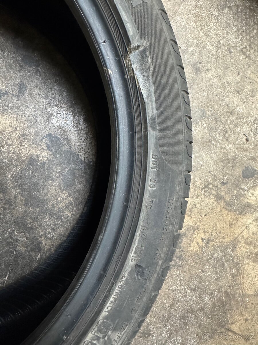 Pirelli Cinturato 235/40R19 - 6