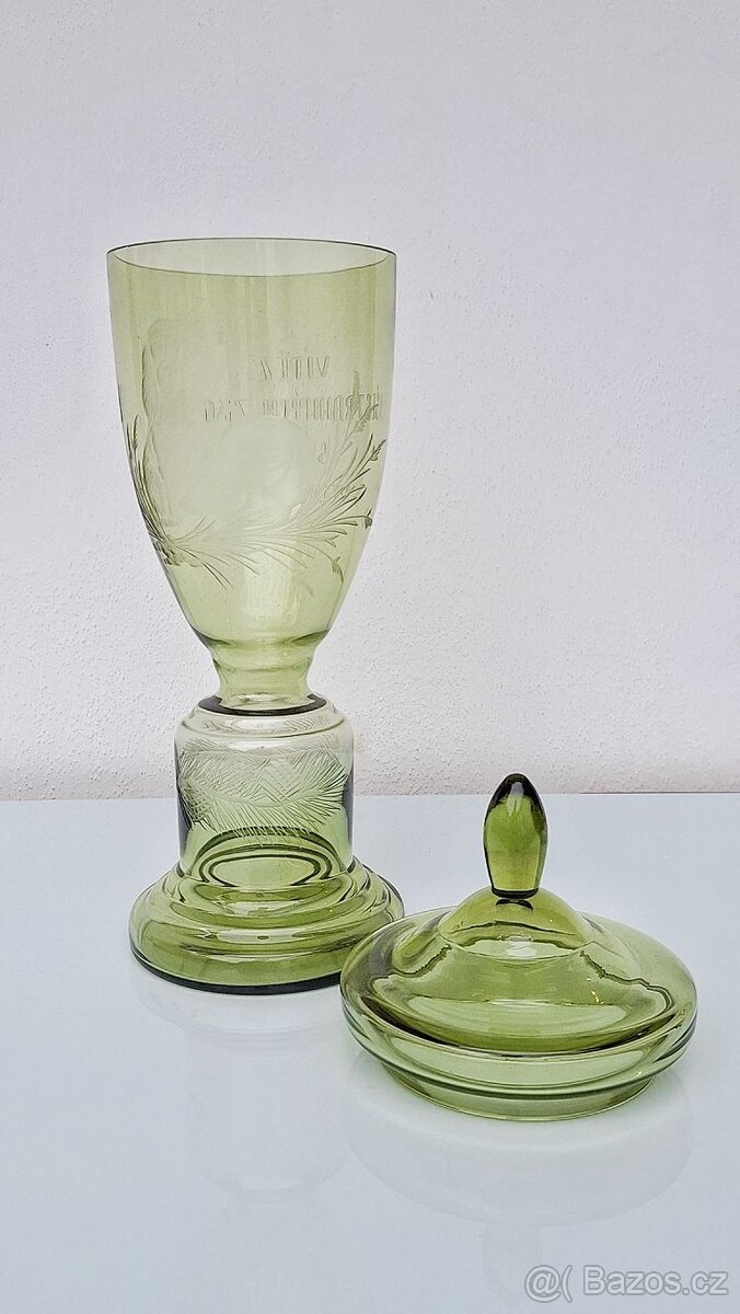 Starý skleněný pohár pro vítěze - 6