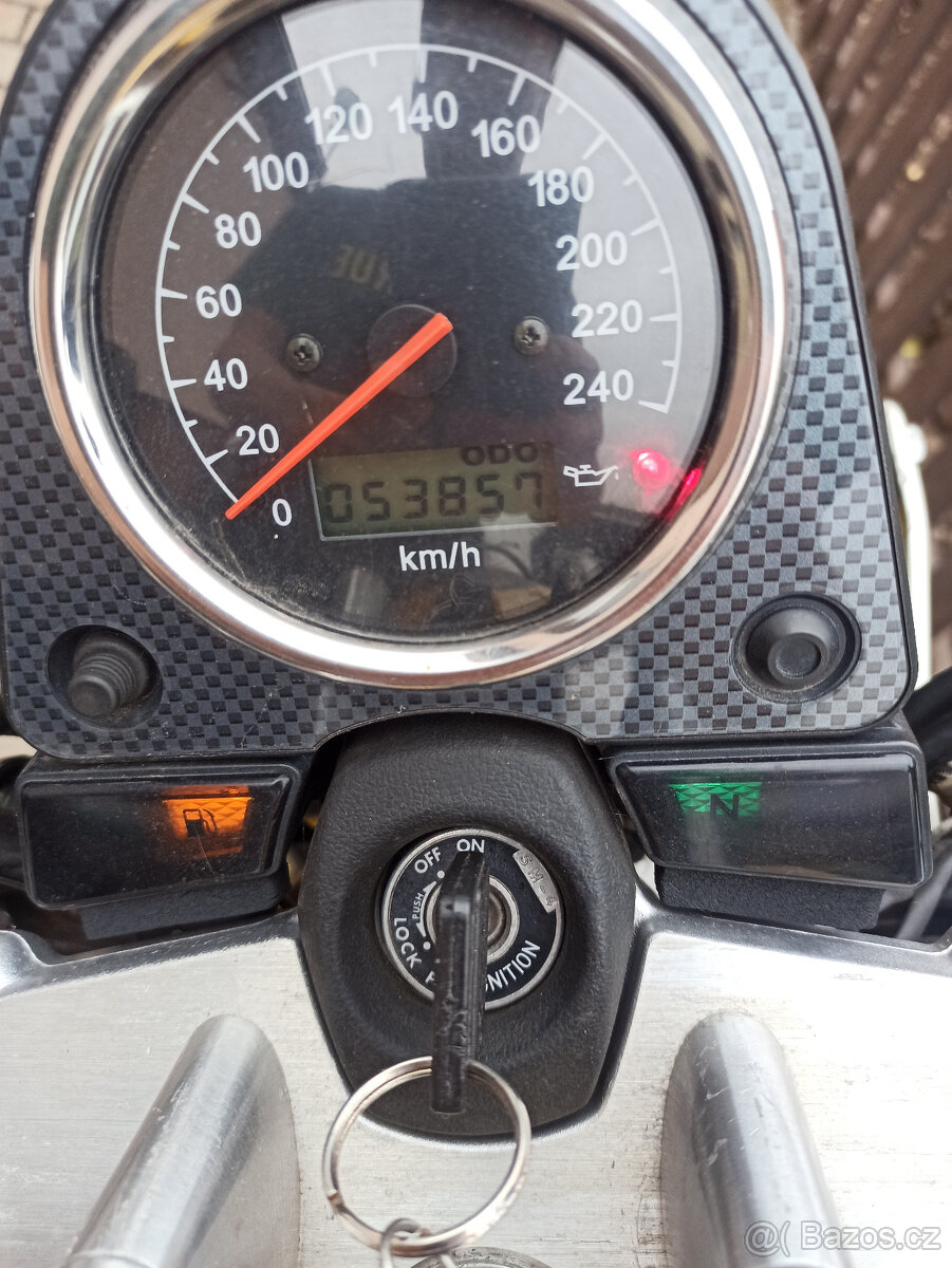 Suzuki Sv650 - 6