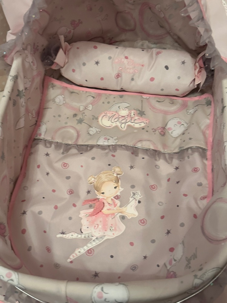 Krásná postýlka s nebesy pro panenky - 6