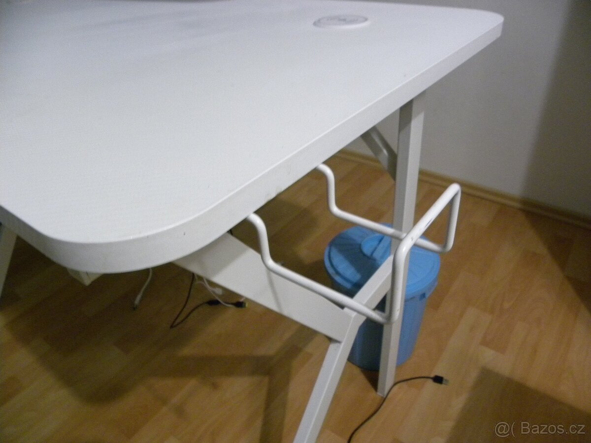 Herní stůl Genesis Holm 320 RGB bílý s led podsvícením - 6