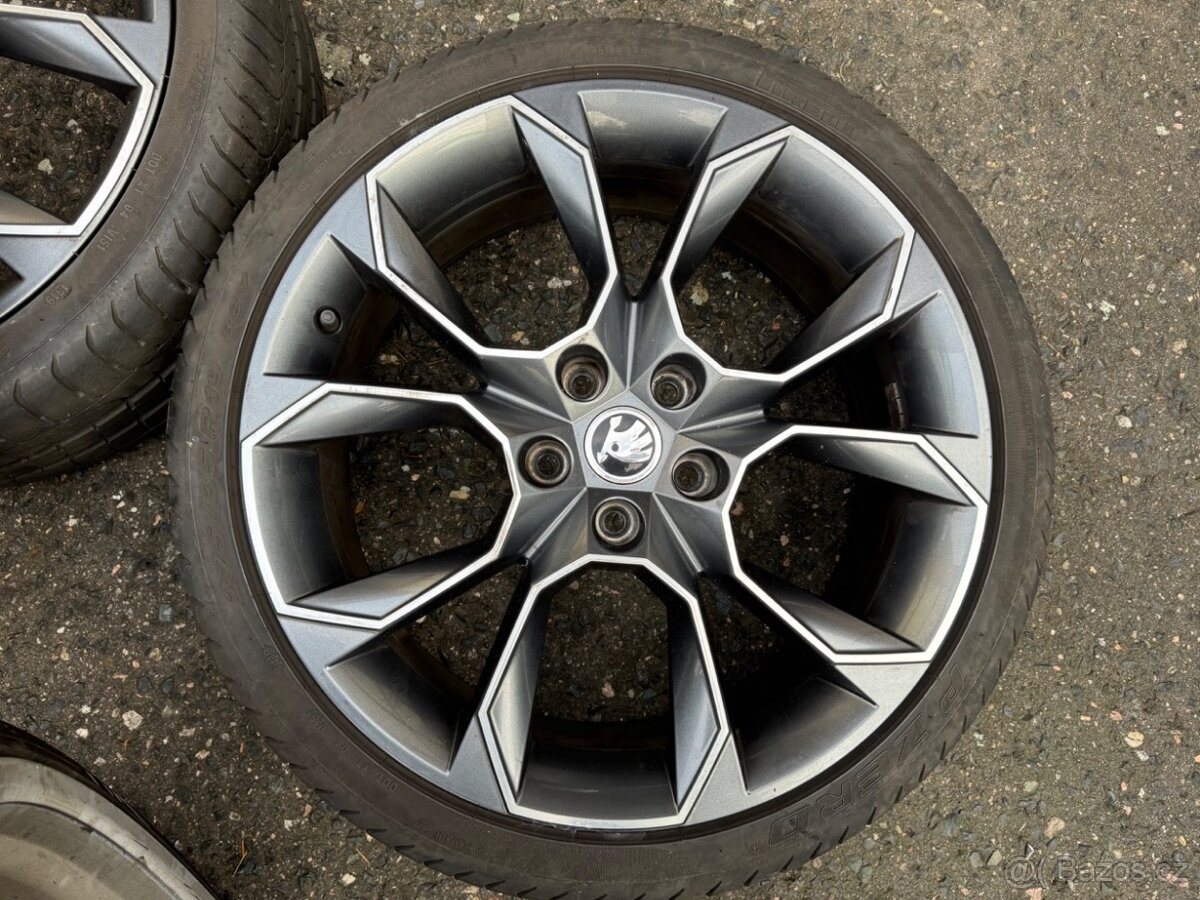 Sada ALU kol Škoda Octavia RS - XTREME R19" s letními pneu - 6