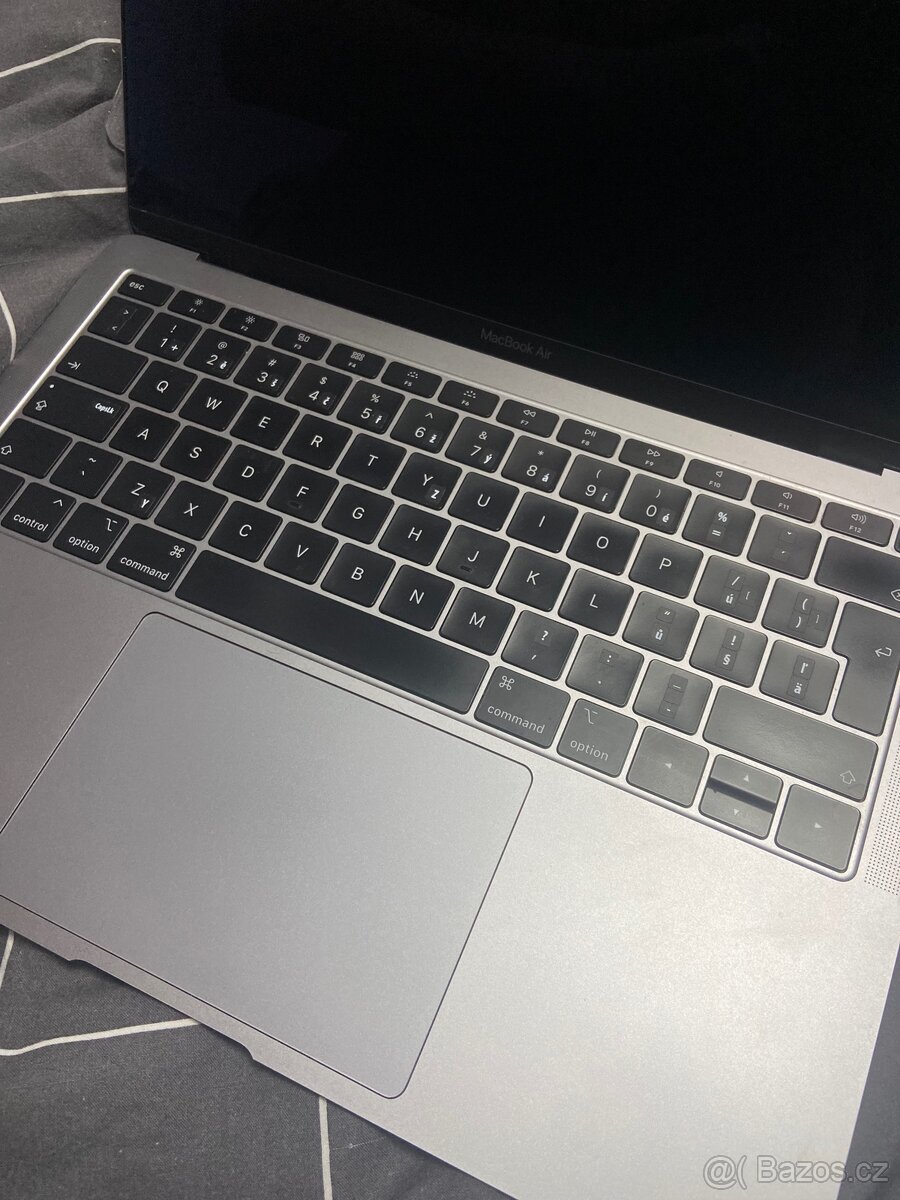 MacBook Air 13" 16GB RAM/256GB - 6