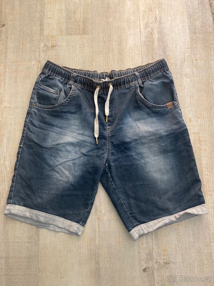 Pánské kalhoty, triko a kraťasy - 6