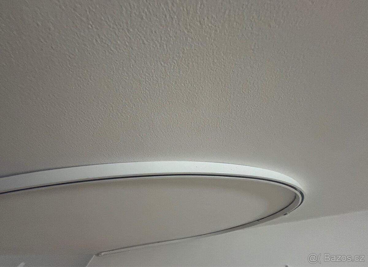 Nebesa nad postel - 6