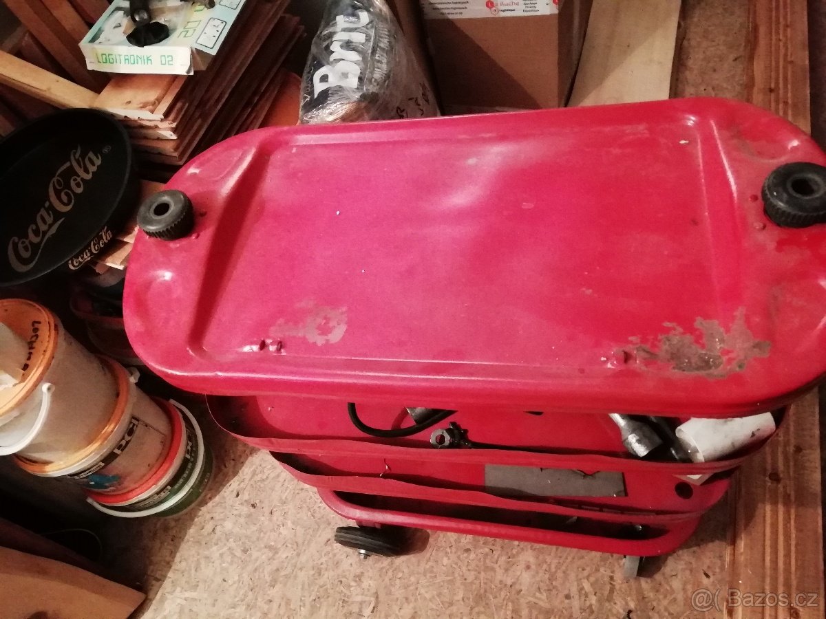 Prodám pojizdny ponk - 6