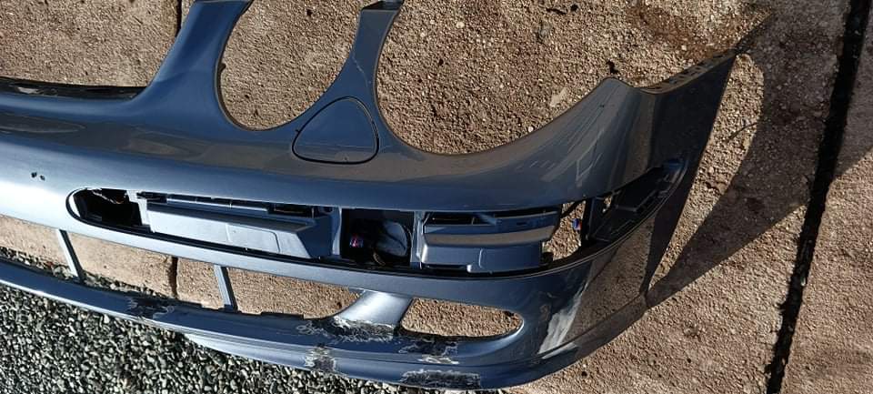 Mercedes E w211 nárazník awantgarde - 6