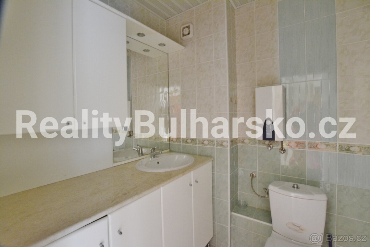 Zařízený apartmán 2+kk 67m² s prostornou terasou a výhledem - 6