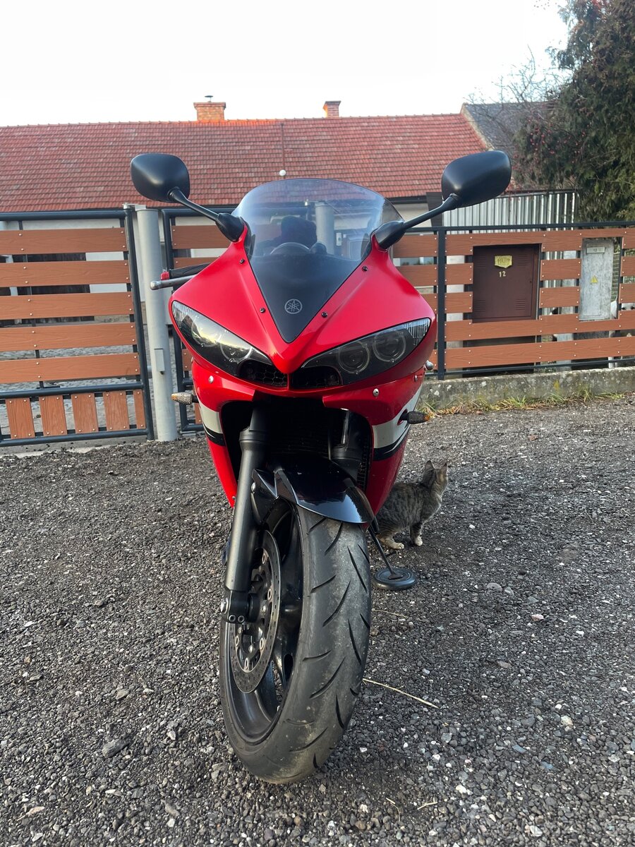 Yamaha YZF-R6 2004 / A2 - 6