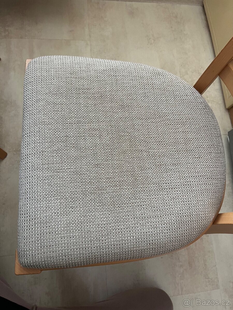 kuchyňský stůl se židlemi - 6