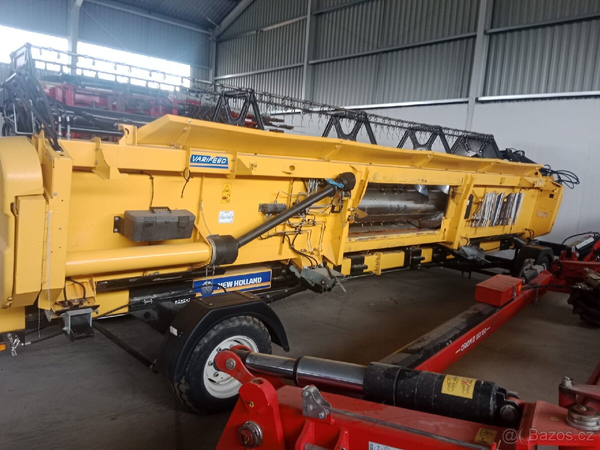 Kombajn New Holland CX 8.90 - 6