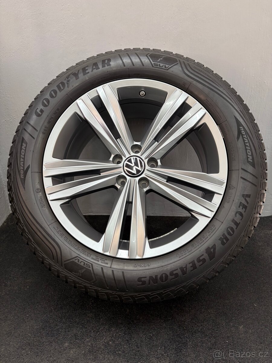 VW Touareg Sebring antracit 255/55/19 TPMS (J6) - 6