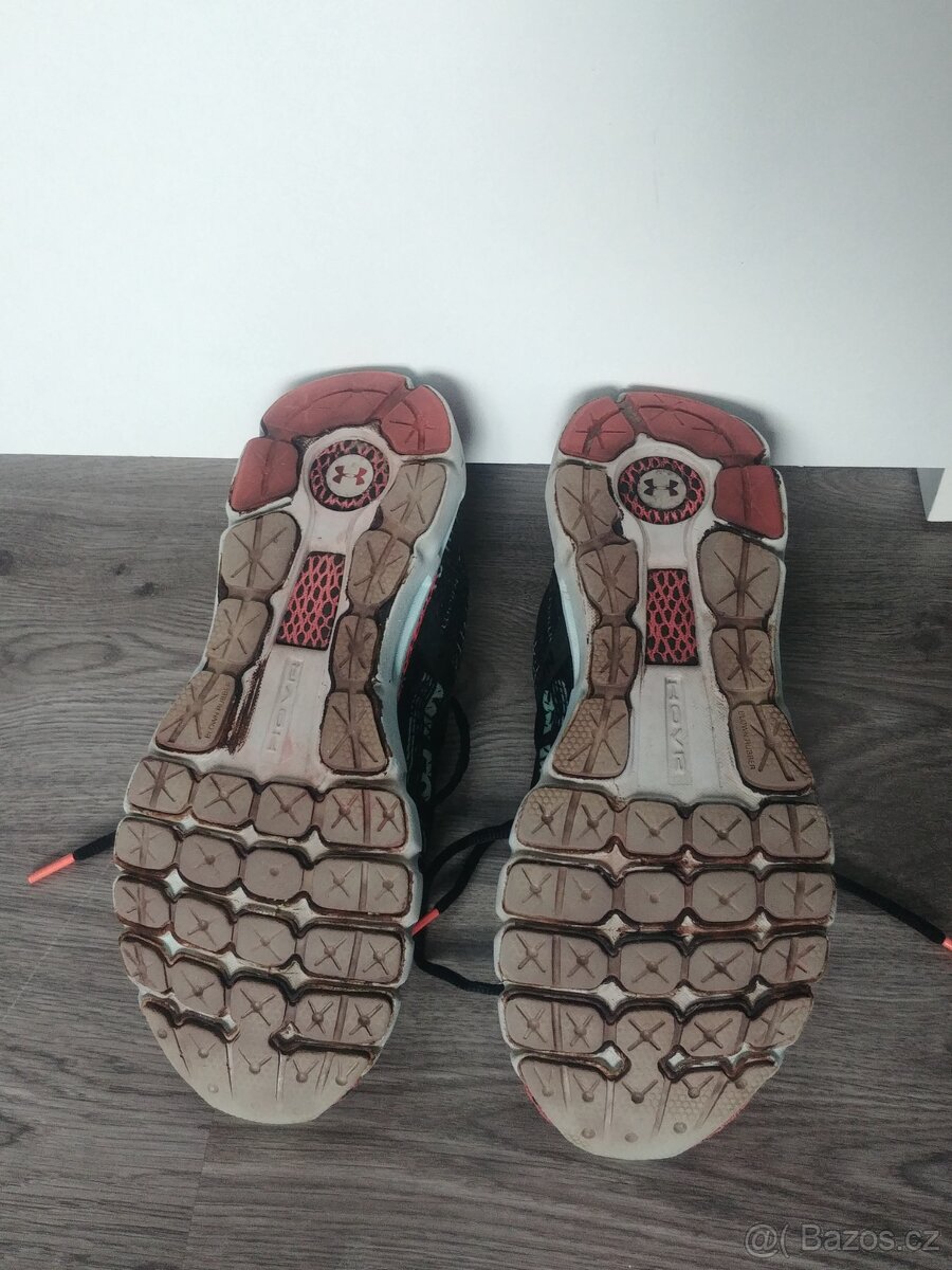 Under Armour W HOVR INFINITE 2 - Běžecké boty na Bluetooth - 6