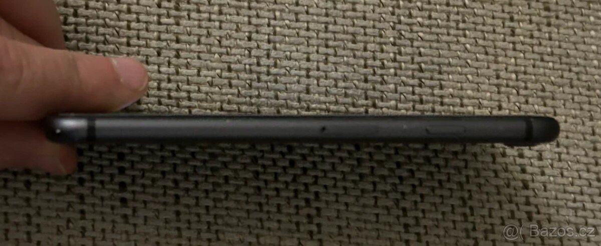 Apple iPhone 8 - 64GB, iOS 16.7.10 - 6