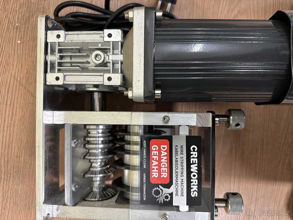 Automatická elektrická odizolovačka kabelů (19) - 6