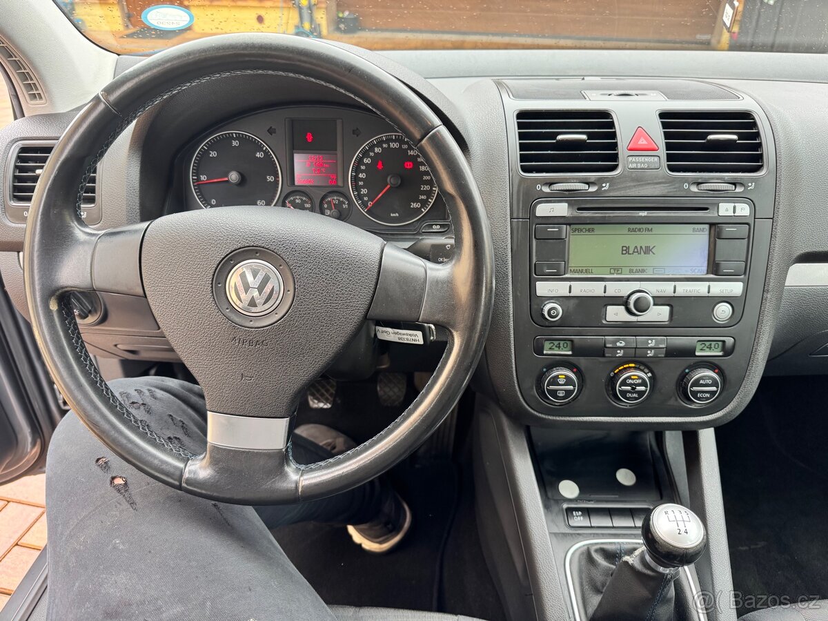 Volkswagen Golf 1.9TDI 77Kw Comfort - 6