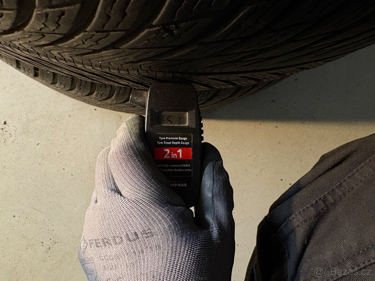 Zimní pneu Michelin 235/55R17 - 6