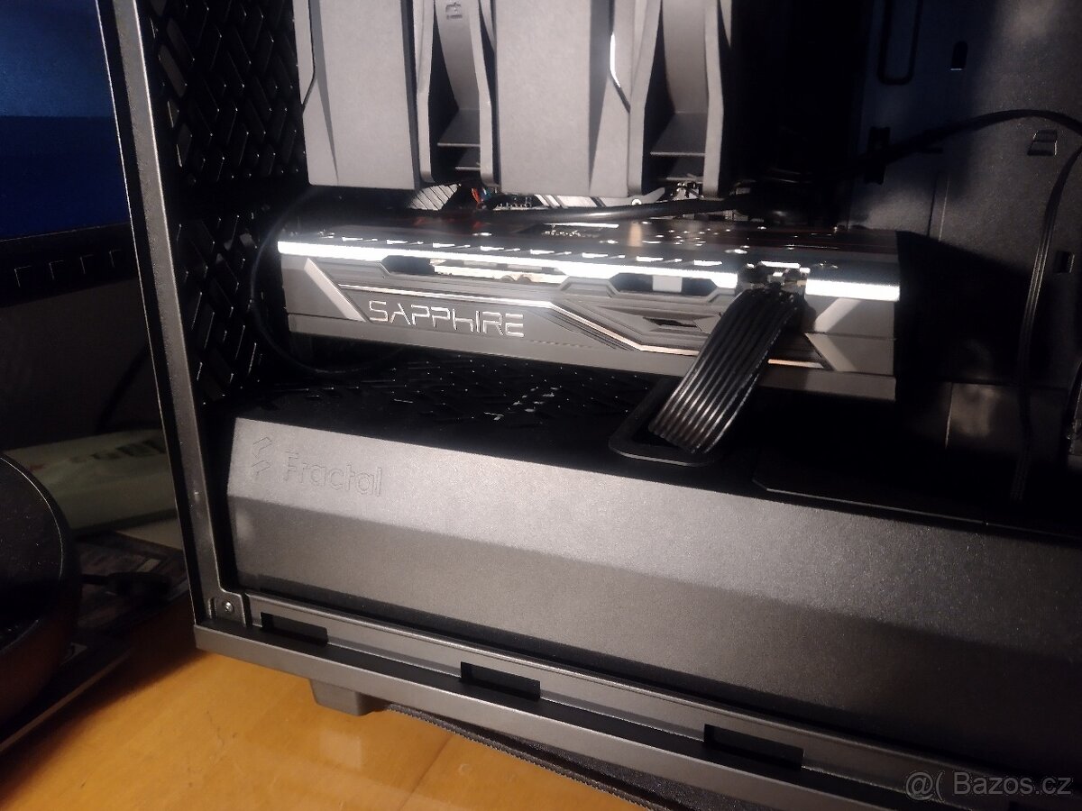 SAPPHIRE PULSE Radeon RX 570 OC 8G - 6