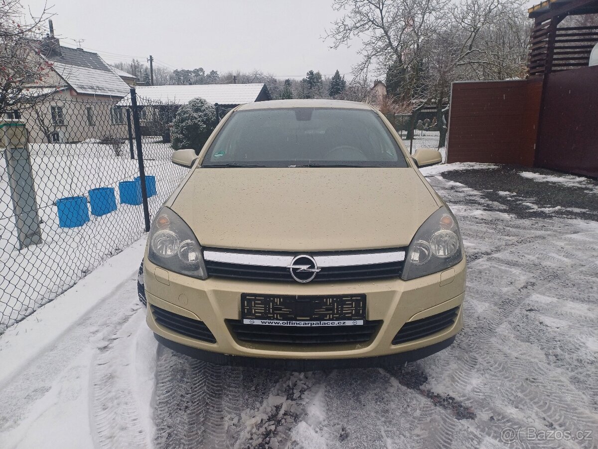Benzínová Opel Astra 1.6 16V Twinport - 6