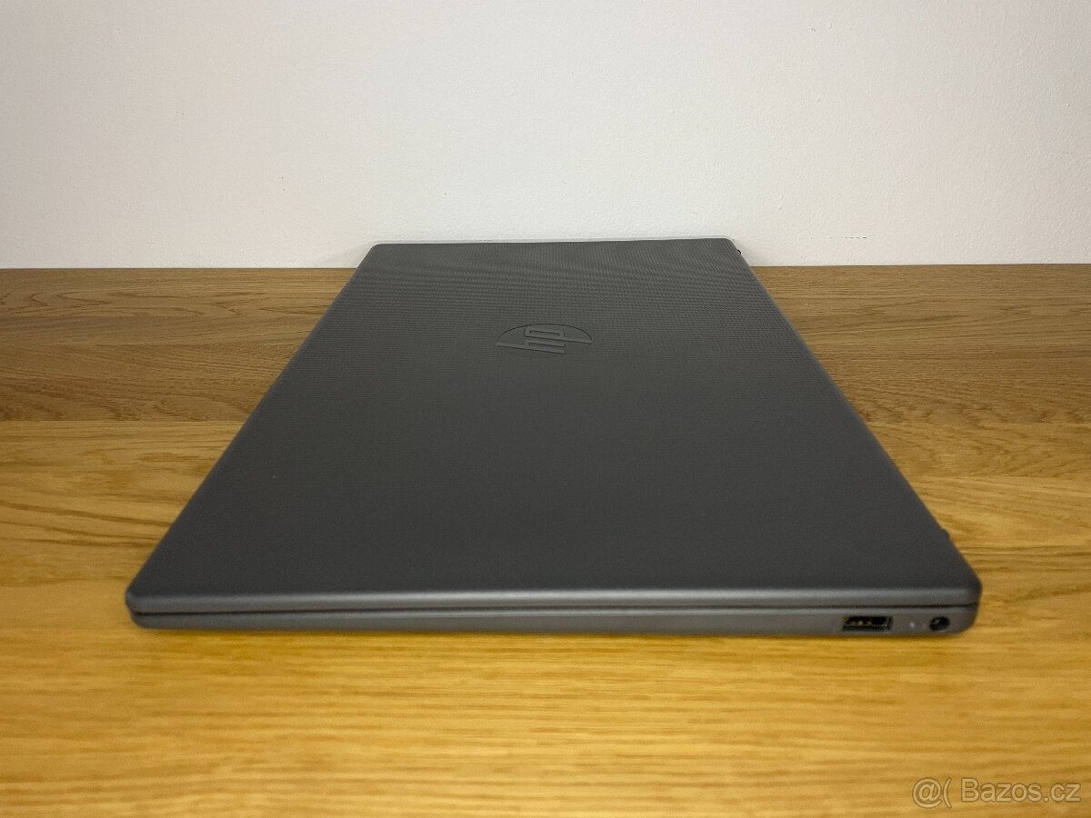 HP 255 G10 AMD R3 7320U 2.4GHz / 8GB / 256GB NVMe černá - 6