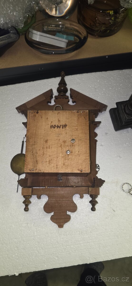 Staré nástěnné hodiny - 6